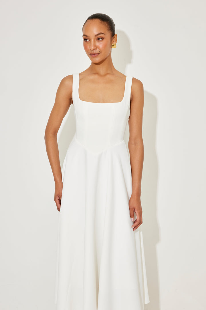 Abella | Timeless Flowy Dress