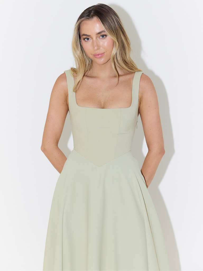 Clara Luna Dress | Feminine Flair Made Simple