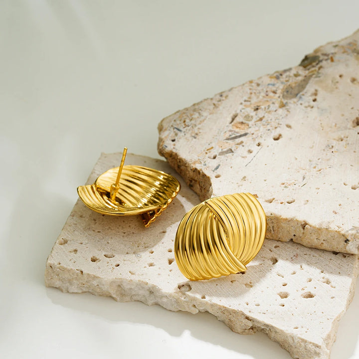 Solara | Retro Crossed Stud Earrings