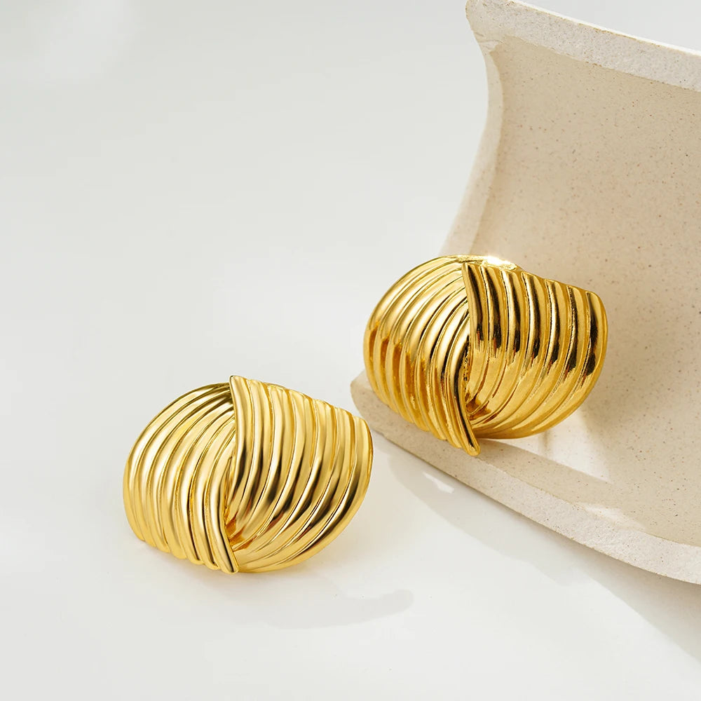 Solara | Retro Crossed Stud Earrings